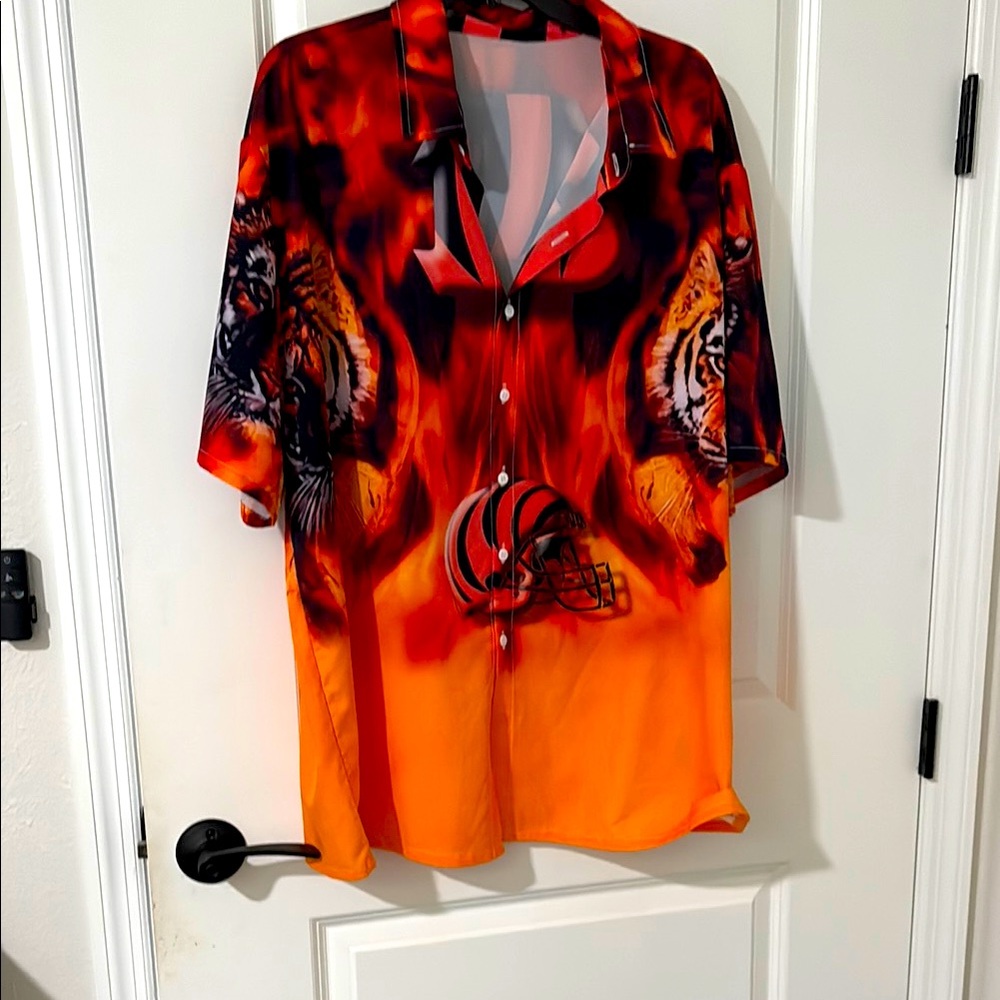 Cincinnati Bengals Tiger Print Button-Up Shirt